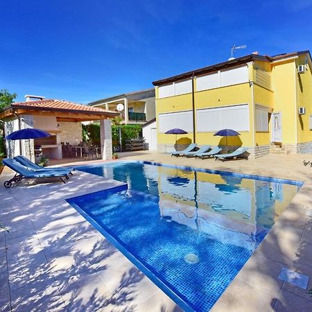 Apartments House Anna For Max 13 Persons In Porec, Pet Friendly Dış mekan fotoğraf