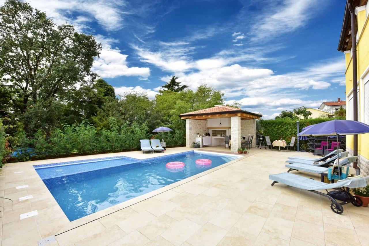 Apartments House Anna For Max 13 Persons In Porec, Pet Friendly Dış mekan fotoğraf