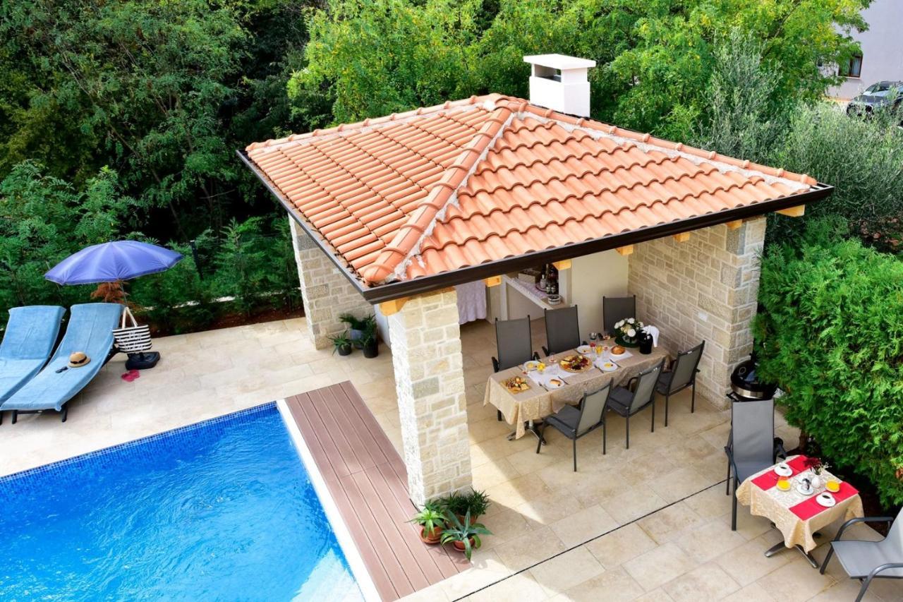 Apartments House Anna For Max 13 Persons In Porec, Pet Friendly Dış mekan fotoğraf