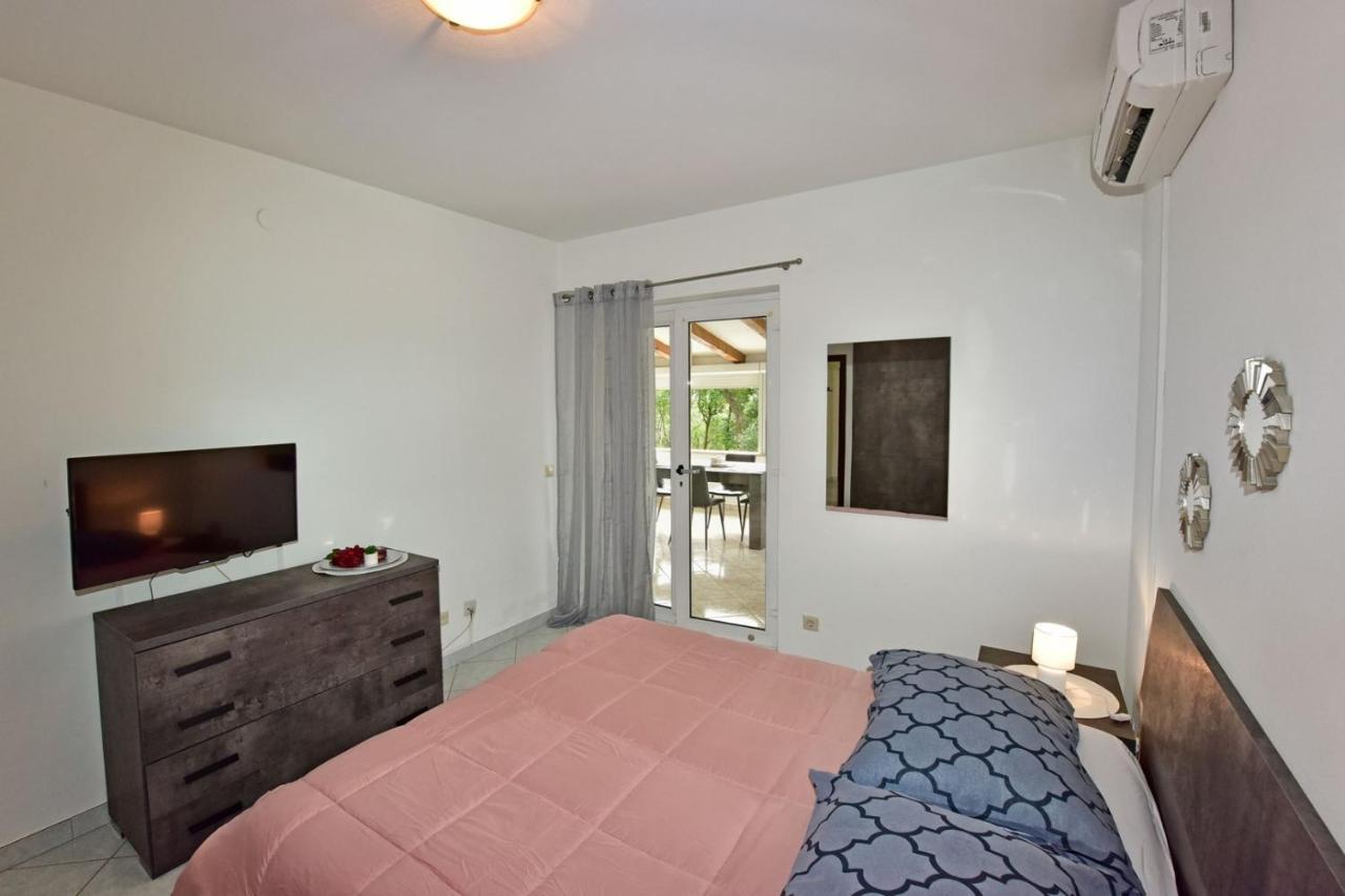 Apartments House Anna For Max 13 Persons In Porec, Pet Friendly Dış mekan fotoğraf