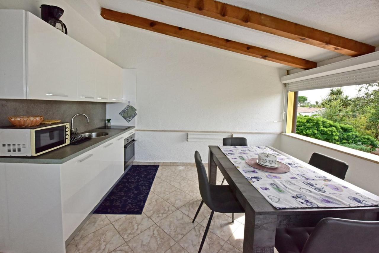 Apartments House Anna For Max 13 Persons In Porec, Pet Friendly Dış mekan fotoğraf